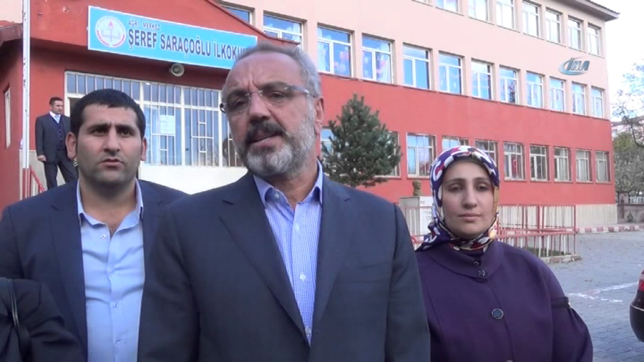 Sırrı Sakık Görevden Alındı