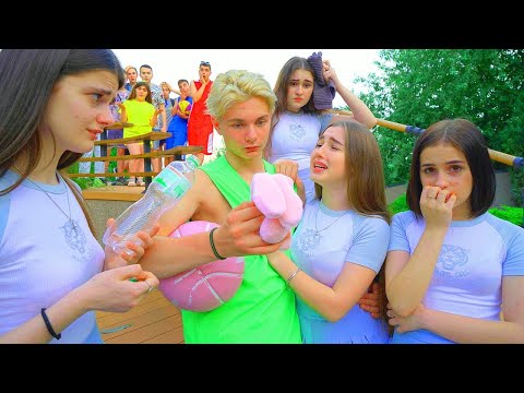 Vidéo: 3 façons de s'habiller au camp d'été