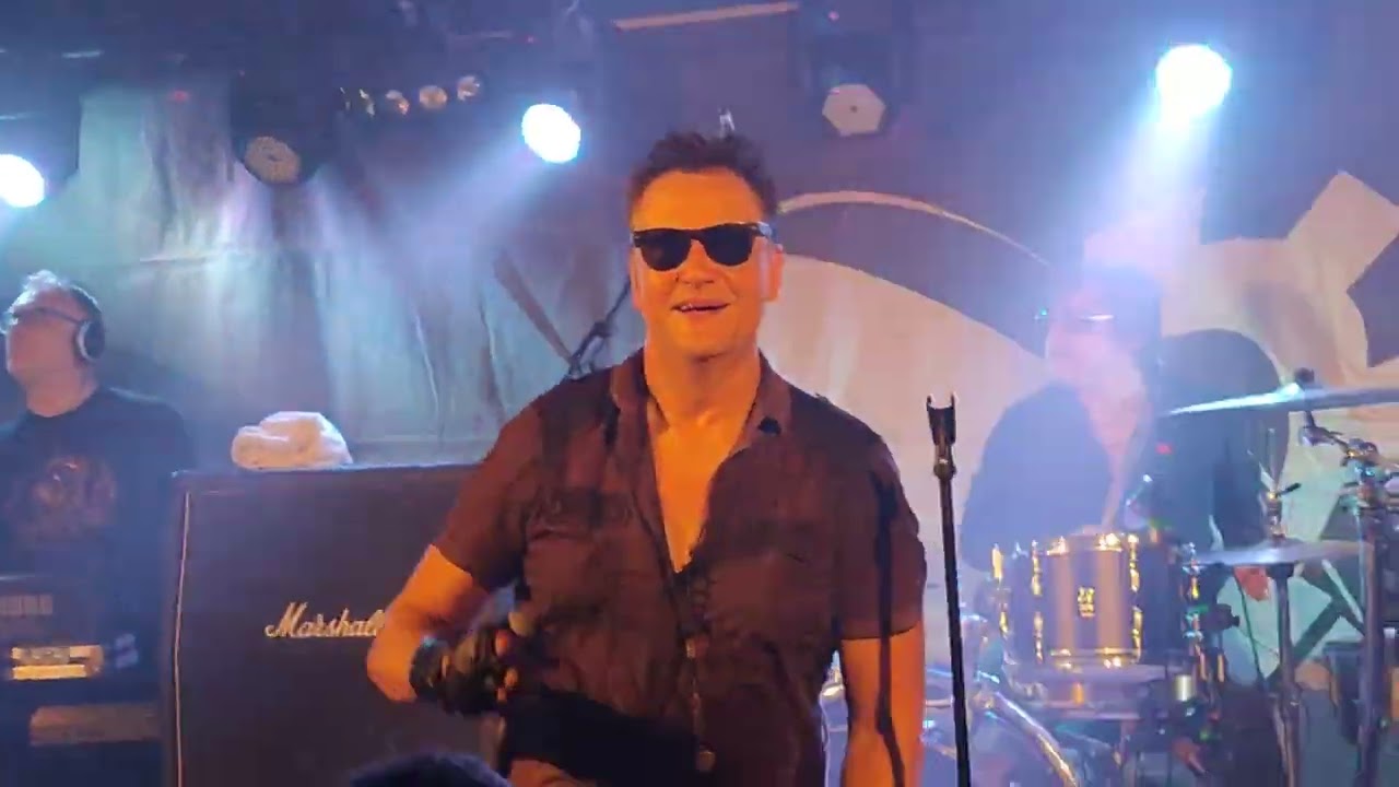 Wahre Arbeit Wahrer Lohn live von DIE KRUPPS im Kulturwerk Herford 