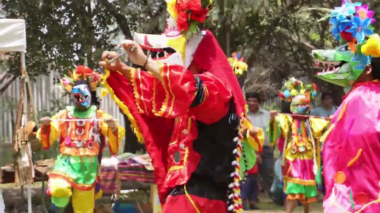 LOS DIABLICOS DE MOCHUMÍ