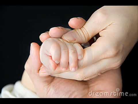 بعد الحب ده إيه أفضل أغنية عن الأم