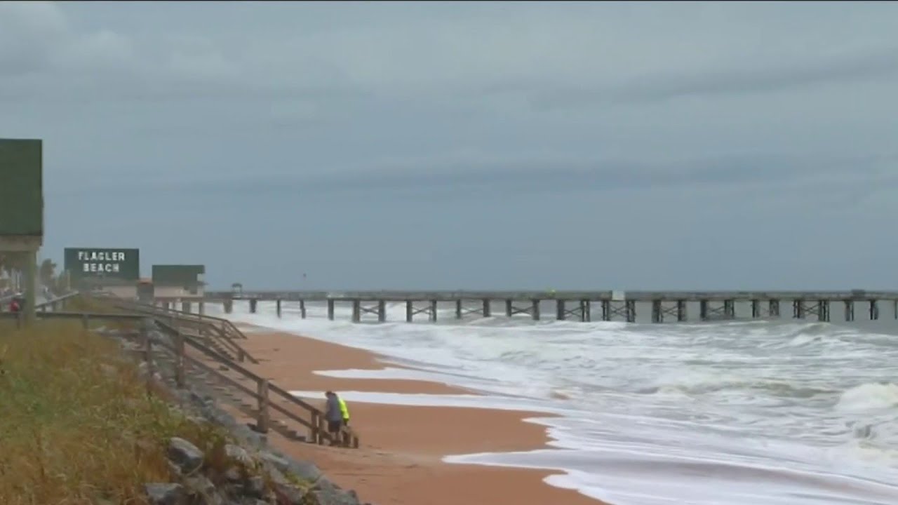 Work to repair eroded Flagler Beach coastline in wake of Hurricane Ian