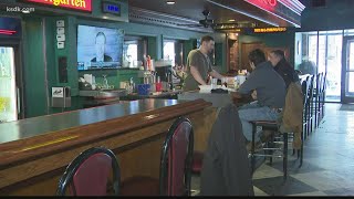 Alton restaurant takes advantage of snowfall empty streets