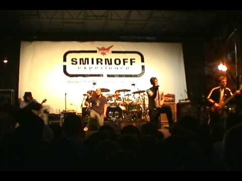 311-live-in-downtown-chicago---oct-21,-2003-(part-9---creatures-for-a-while)