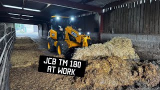 Mucking out the scrape tho lots going on the farm #farming #farmer #jcb #pigfarming