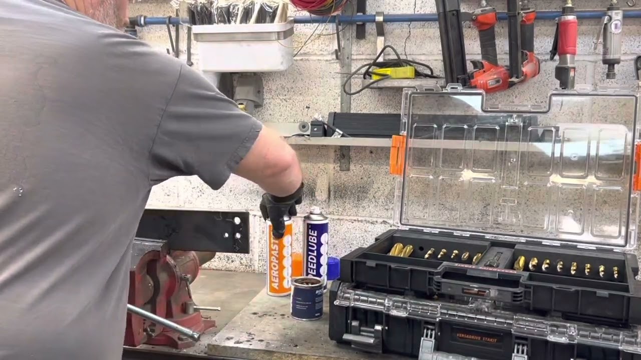 HoleMaker Tecknology Versadrive Impact Reamer demo on 6mm steel