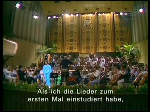 Dame Kiri Te Kanawa sings "Beim Schlafengehen" - V...