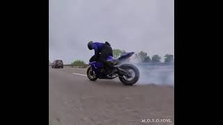 Yamaha r1 burnout