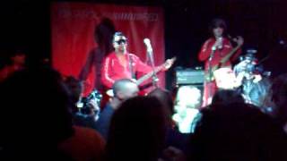 Datarock - I Used To Dance With My Daddy - Live at London Camden Barfly 18/05/09