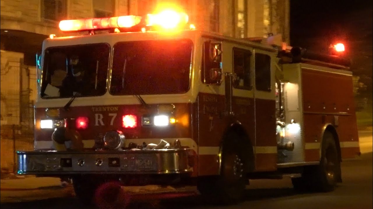 Trenton Fire Department Engine 8 Responding YouTube