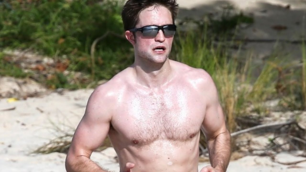 How Robert Pattinson Got Ripped For The Batman - YouTube