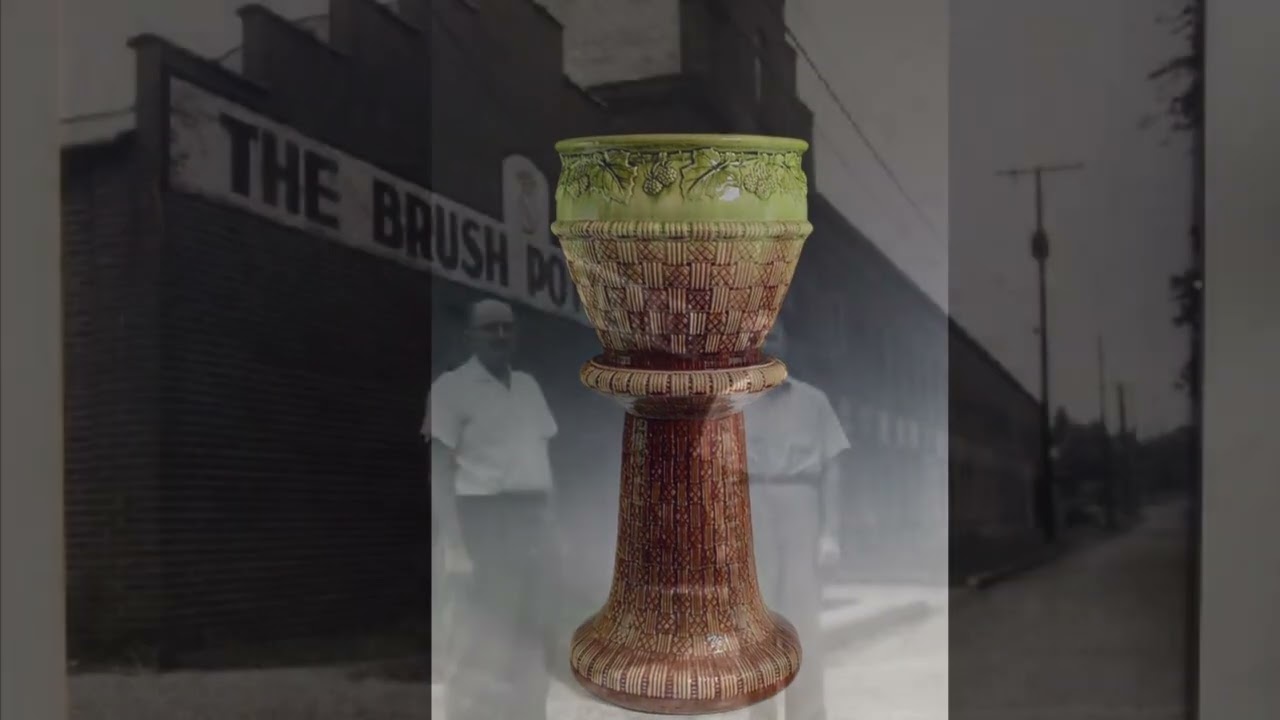 Minute with a Masterpiece: McCoy Pottery, 8.15.23