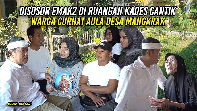 Emak-emak Geruduk Balai Desa