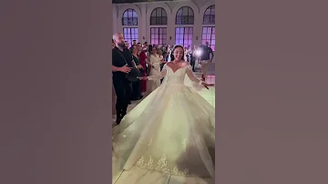 عرس جزائري روعة عروس جزائرية ترقص على أنغام العلاوي 