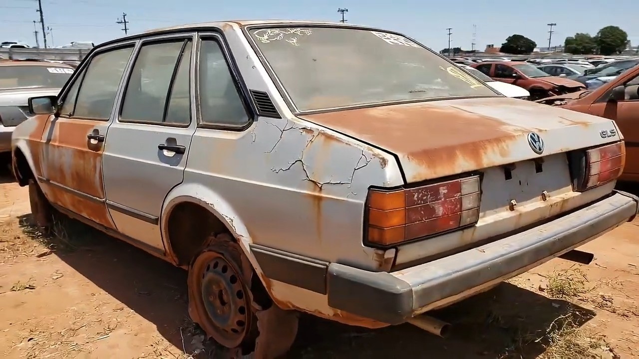 COMPREI UM SANTANA GLS ENFERRUJADO EM LEILÃO DO DETRAN — RESTAURAÇÃO COMPLETA