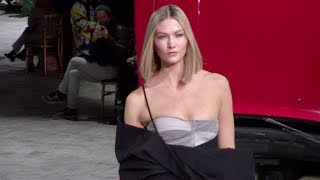 Gigi, Bella Hadid, Karlie Kloss and more on the runway for the Off White show in Paris