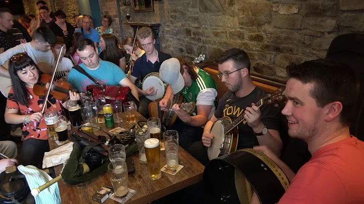 Music session in a bar during Willie Clancy week 2...