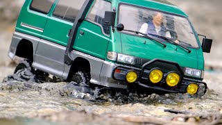 The Minivan goes Off-Road! RC MST CFX DL1 Mitsubishi Delica / L300