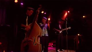 WHO SLAPPED GENE - CRUISIN&#39; (GENE VINCENT TRIBUTE SHOW IM ROADRUNNER&#39;S PARADISE, BERLIN, 2018)