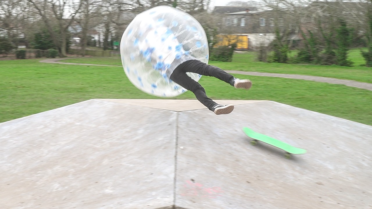 С помощью этого лайфхака вы сможете научиться трюкам на скейтборде на 100% безопасно!