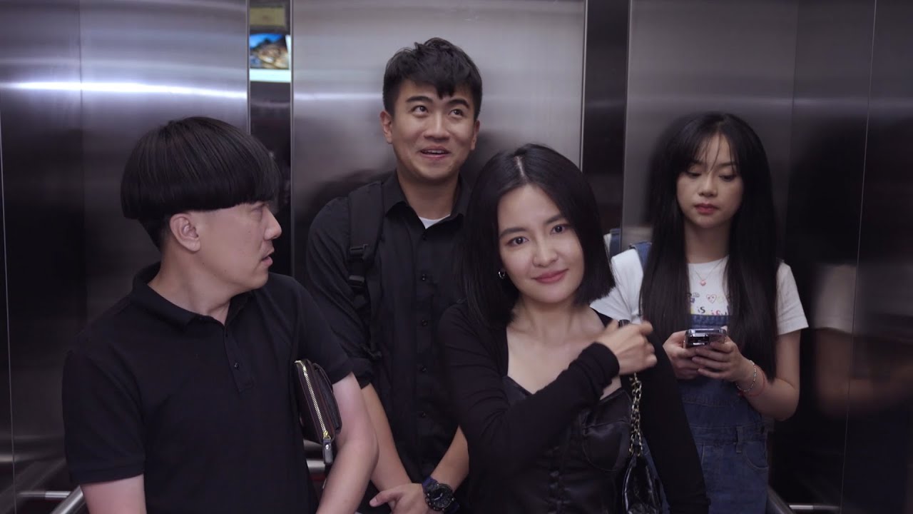 陈翔六点半：老板好像把我当情敌了！The boss seems to have treated me like a rival in love!