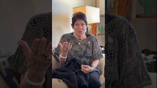 Why Portuguese Style of Knitting is perfect for left-handed knitters