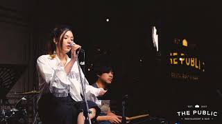 อยากสวย - แอม เสาวลักษณ์ Cover by ฟางข้าว ณัชชา (The Voice) Live@The Public