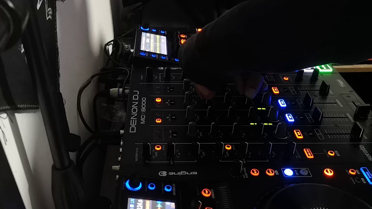 Prueba MCX8000 - YouTube