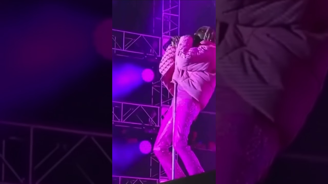 Young Thug gets Litty @ Rolling Loud 2021 🔥 