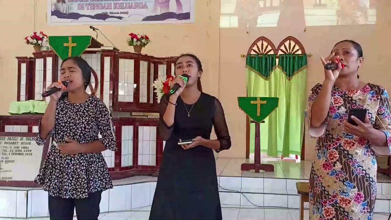 Tuhan Pasti Bersamaku - Trio Saro Family