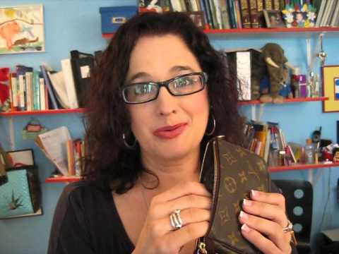 What fits In My Louis Vuitton Milla and Mini Pouchette - YouTube