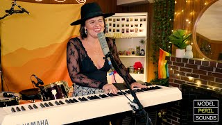 Julia Chisholm- Live Audience Showcase | Model Peril Sounds