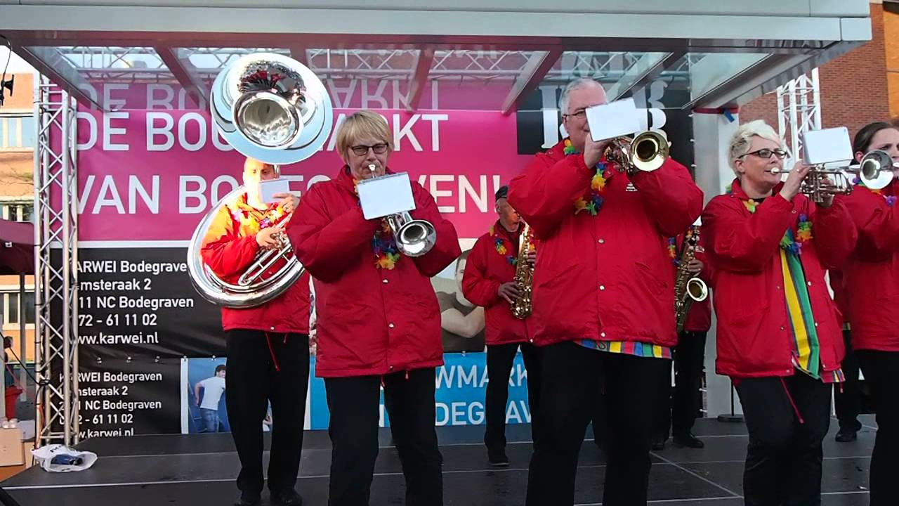 Joost is anders geaard - YouTube