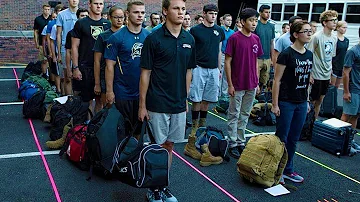 Can you bring your phone to the Navy?