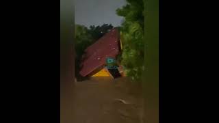 Serious flooding in Accra - Ghana😭😭😭