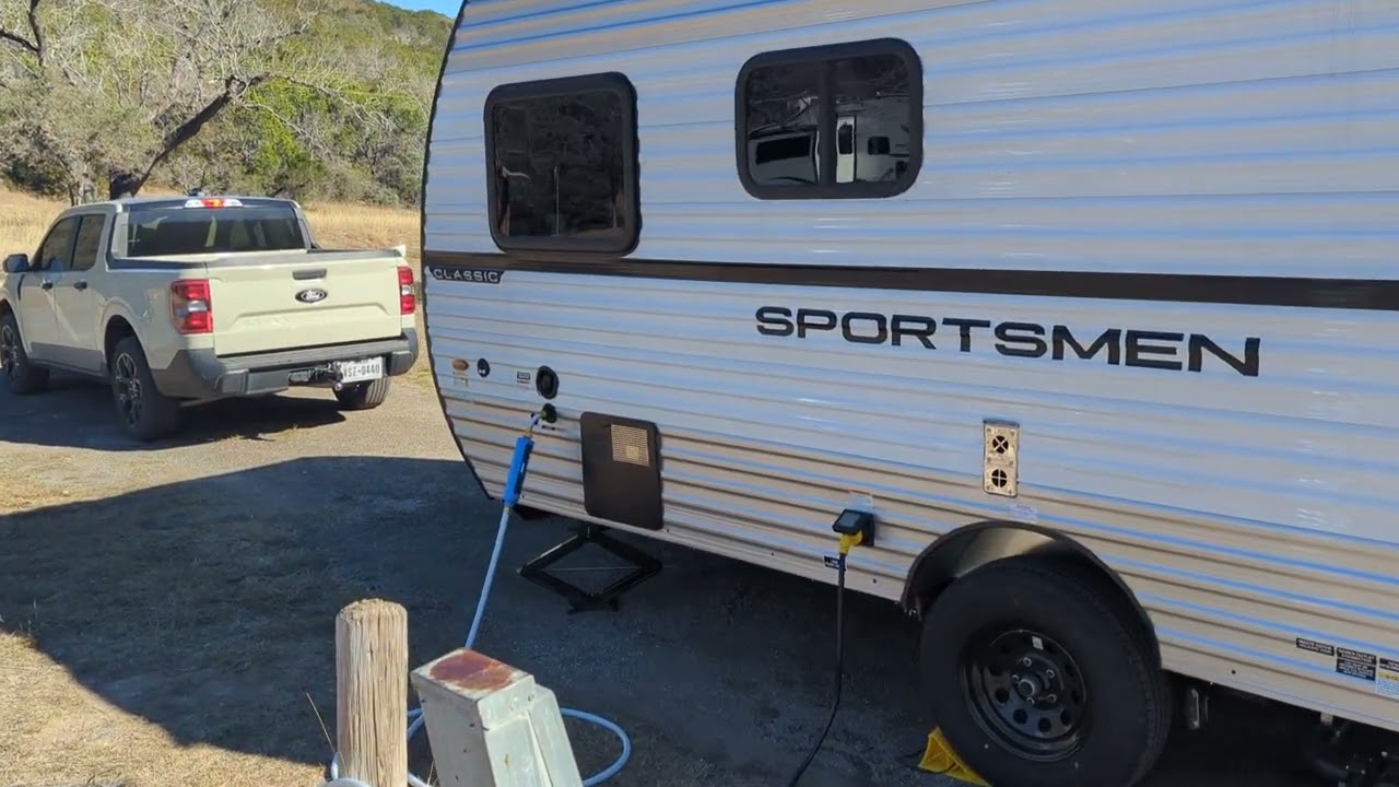 Кемпинг в 16-футовом туристическом прицепе... K-Z 130BH