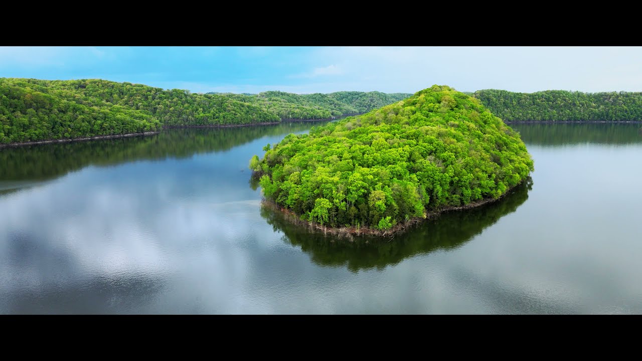 Exploring Tennessee lakes (Center Hill Lake)