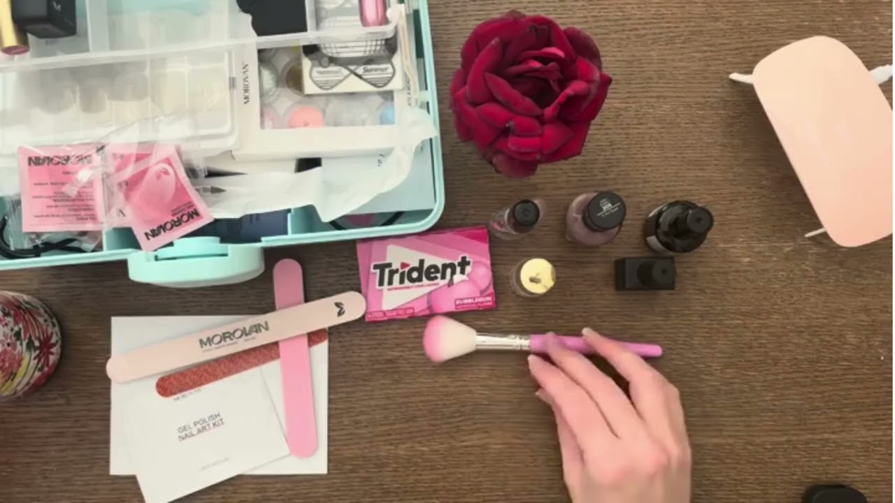 Мягкие АСМР-гелевые ногти 💅 | Постукивание, шлифовка и расслабляющая прогулка (жевание жвачки)