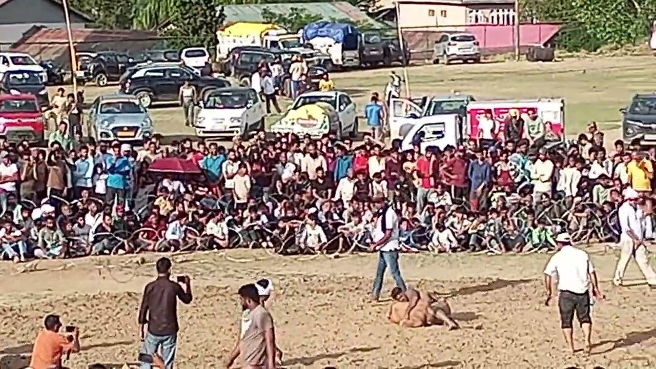 Ek tang wala phel wan na  hata kata phela wan ko dhool chata dee#shr