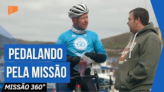 Voluntários pedalam para distribuir livros missionários em ilha da Escócia