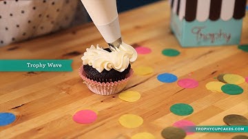 Trophy Cupcakes Frosting Techniques - How to pipe a Trophy Wave
