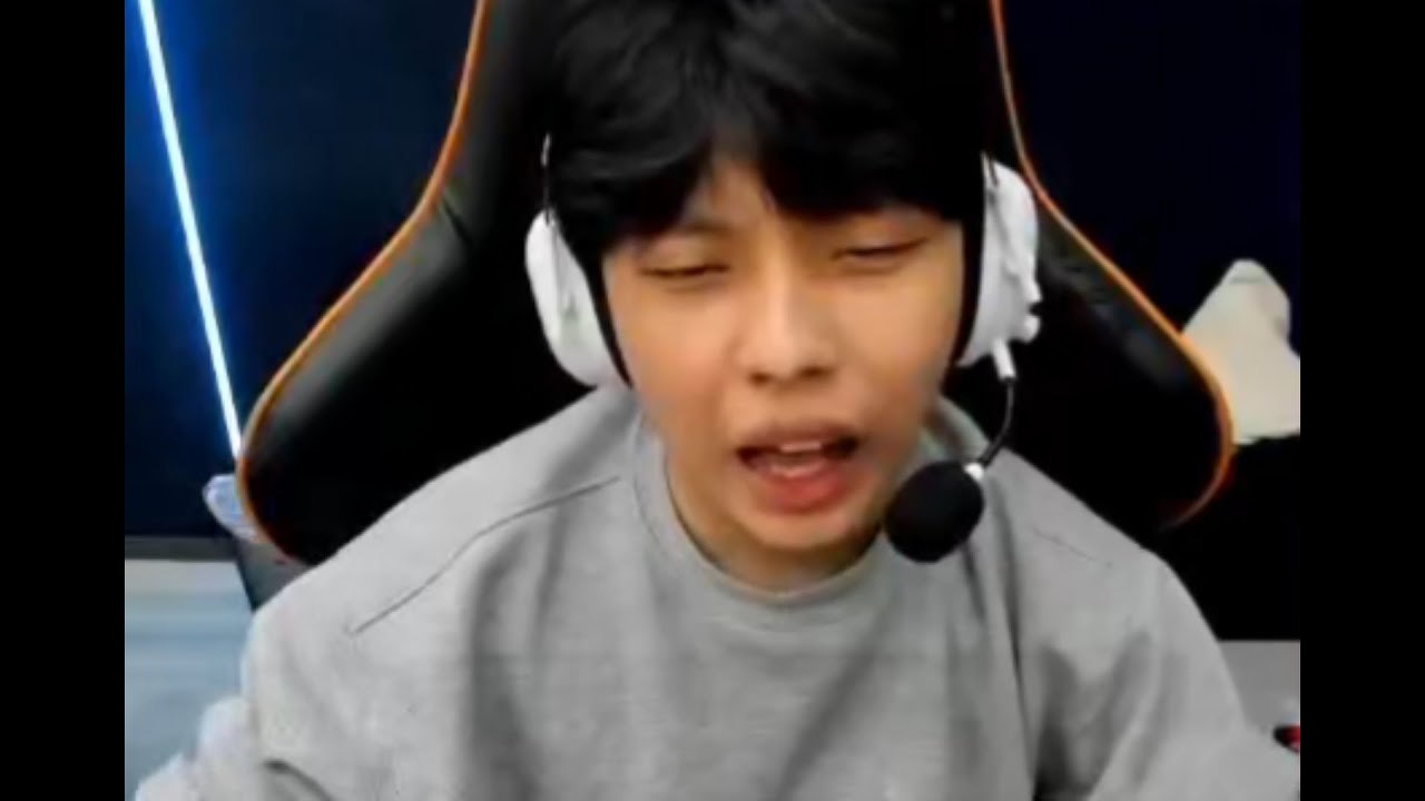 s1mon连续撞车康康两把被打崩溃，simon颗秒康康鞭康康