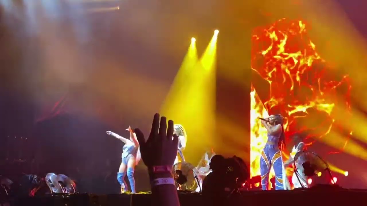 NO MORE SAD SONGS / THINK ABOUT US / TOUCH - Little Mix live at GRLS Festival - São Paulo - 08/03/20