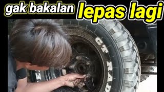 kencengin rodanya Suzuki Jimny yg hampir lepas