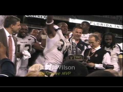 Interviews at the 2010 Little Caesars Pizza Bowl G...