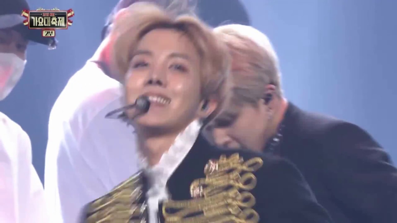 J-hope's dance skills: Freestyle popping, Locking, Krumping, Modern dance