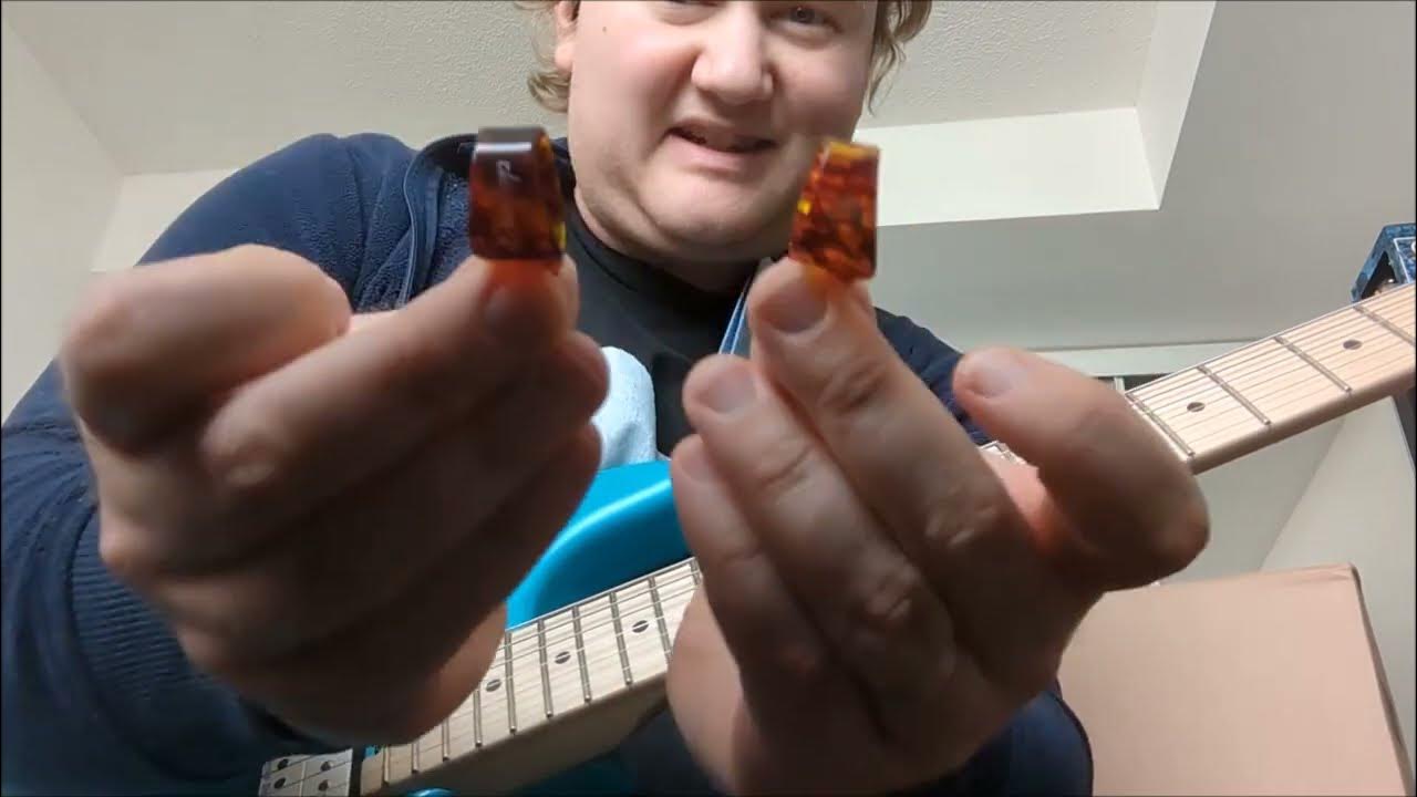 Dunlop vs. D'Addario guitar pick sound comparison YouTube