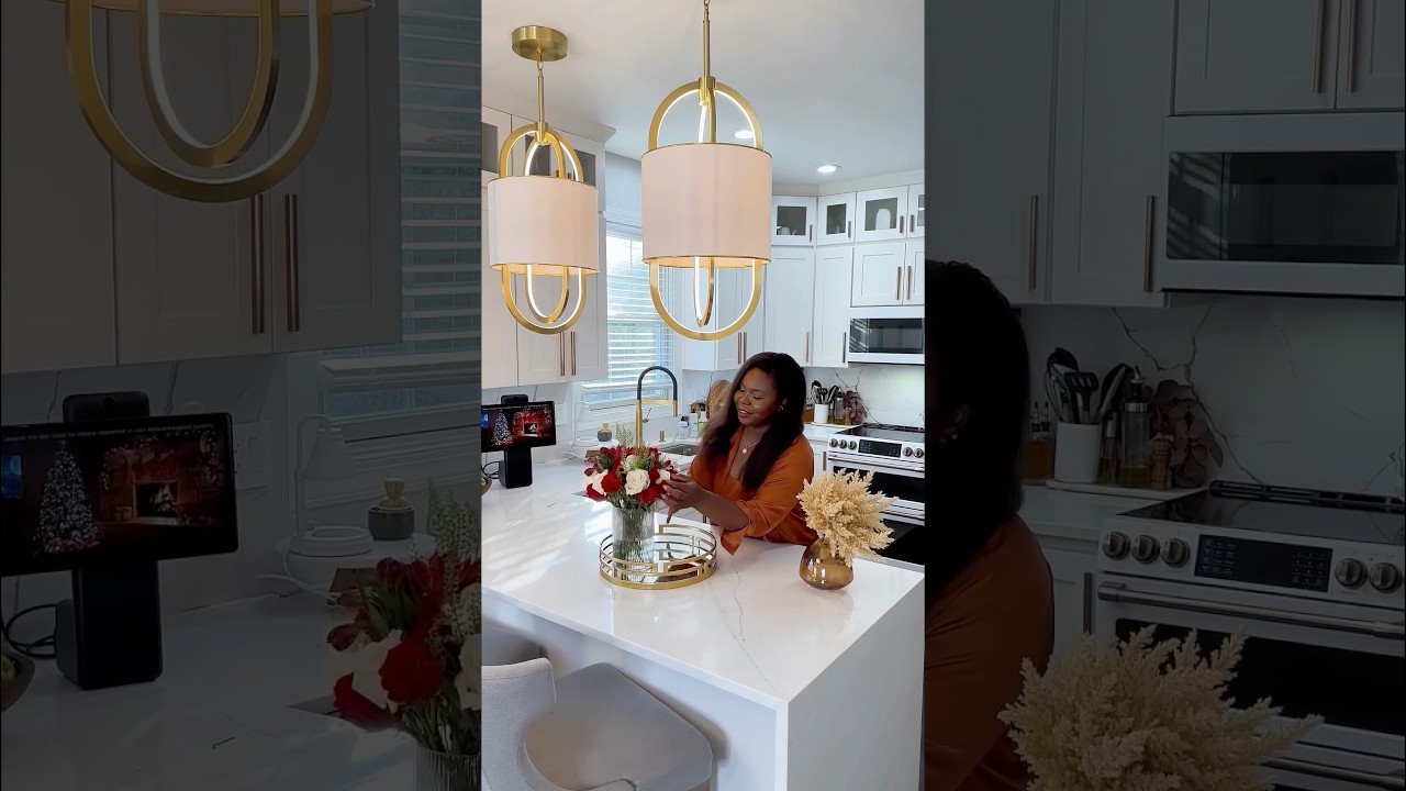 Let&rsquo;s start this week off right with some fresh flowers and a clean kitchen! 💐 #cleaningmotivation