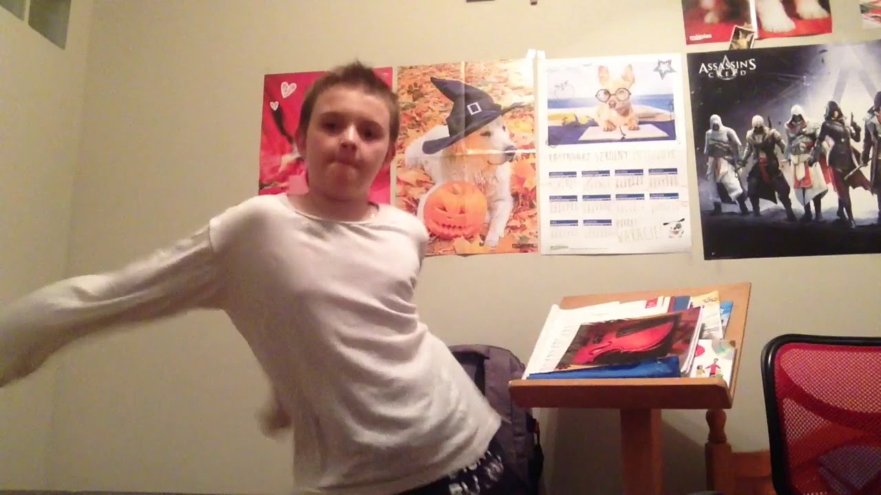 Backpack kid dance Linda YouTube