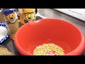 Un moyen simple de faire clater des grains de popcorn en vrac au microondes